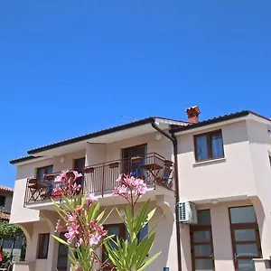  Apartment Solaria